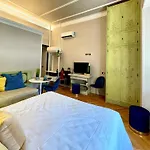 Z-archsuites Urbe Гостевой дом